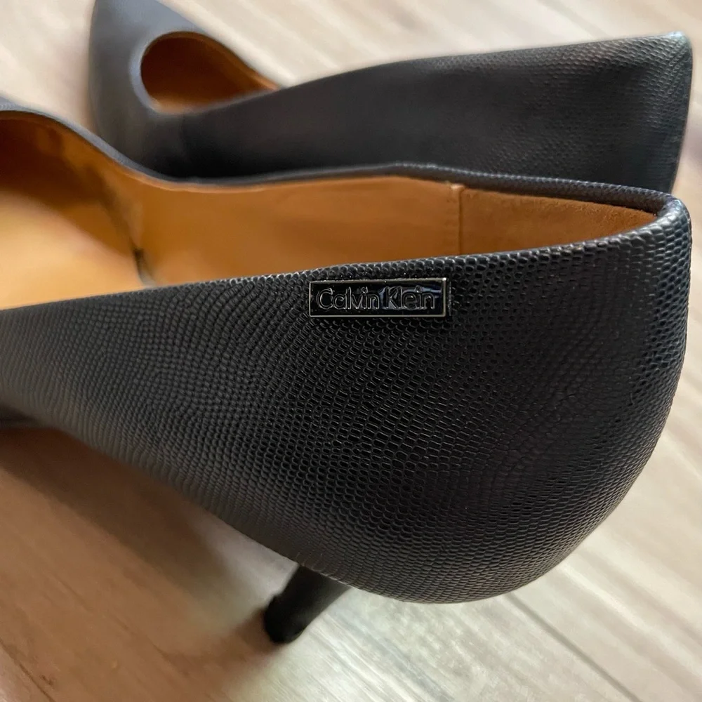 Calvin Klein Gayle Pointed-Toe Pump